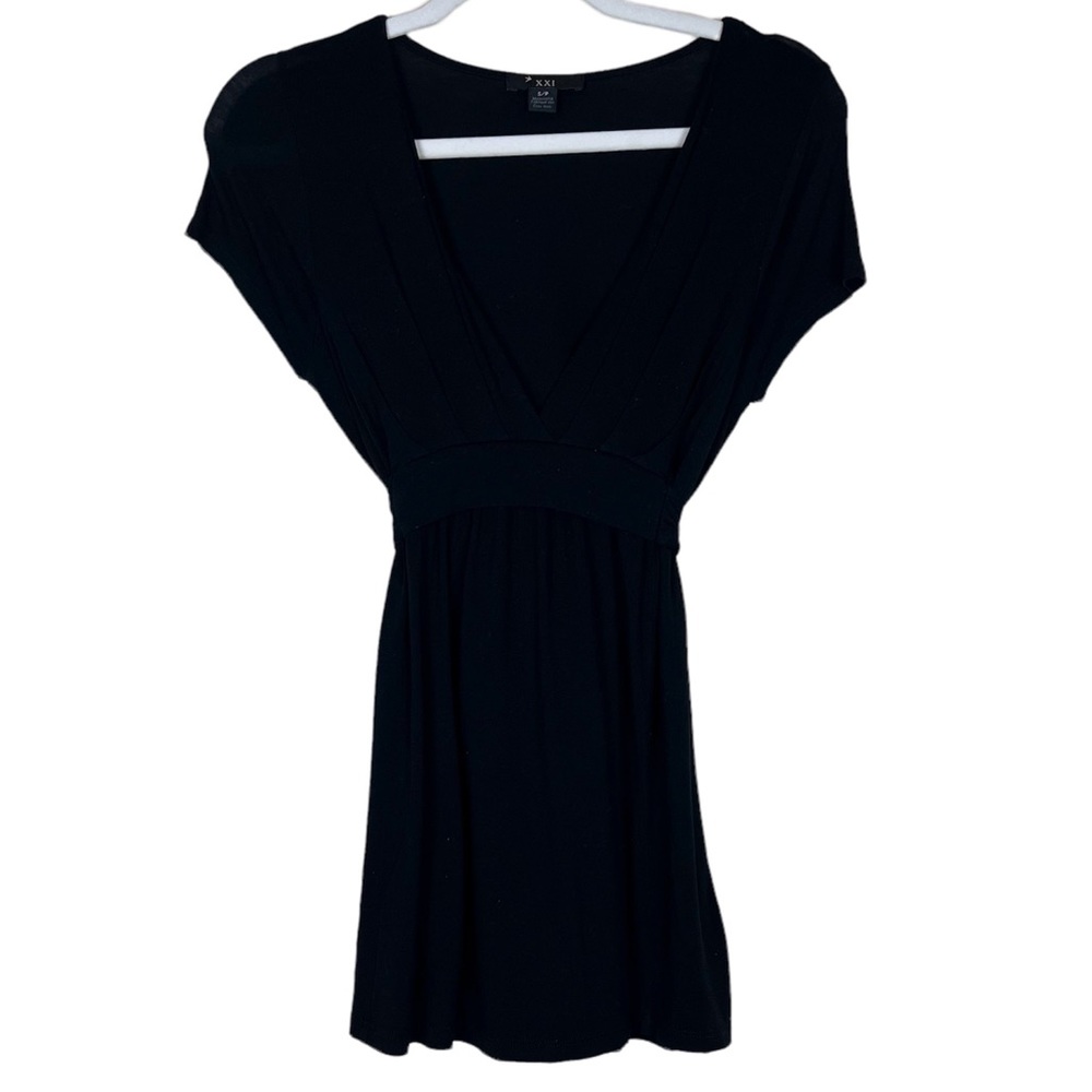 Forever 21 Small Black V-Neck Short Sleeve Tie Back Loose Blouse
